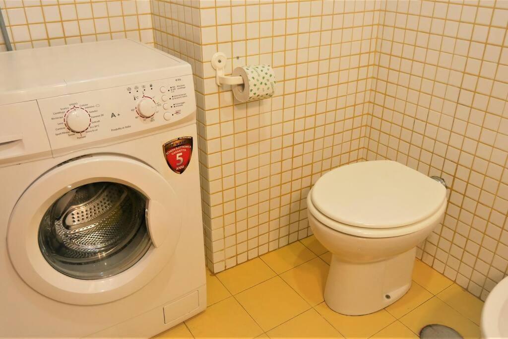 House With Garden And Parking Space In Mergellina نابولي المظهر الخارجي الصورة