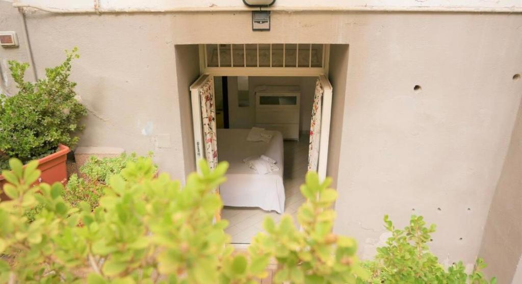 House With Garden And Parking Space In Mergellina نابولي المظهر الخارجي الصورة