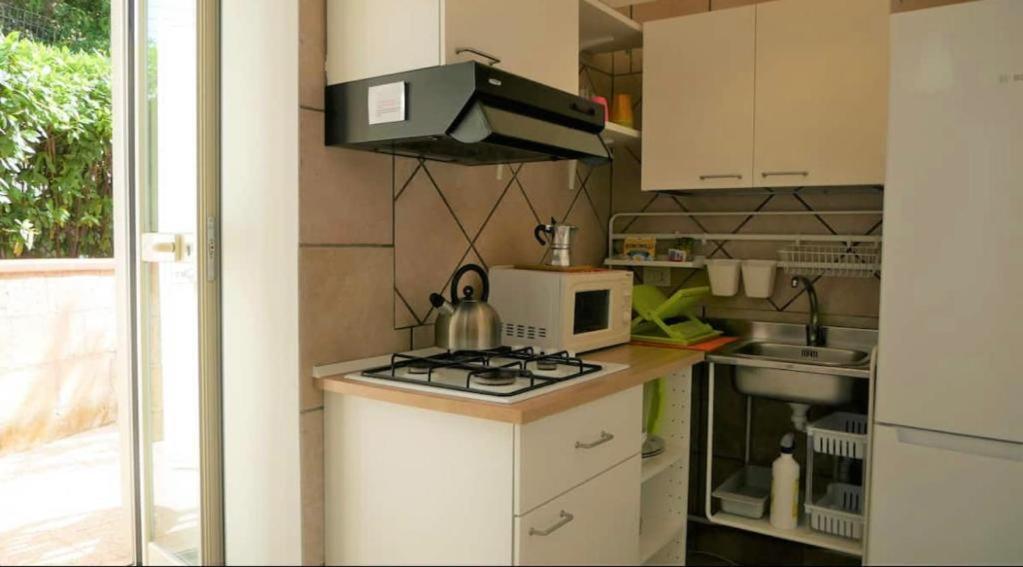 House With Garden And Parking Space In Mergellina نابولي المظهر الخارجي الصورة